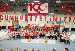 Bin 235 sporcudan dereceye girenlere ödülleri verildi