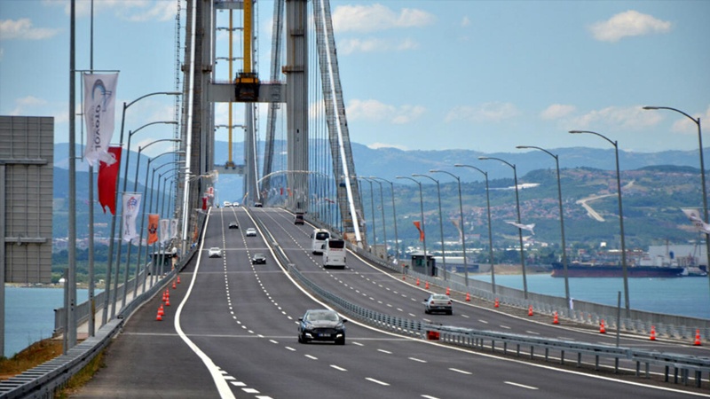 Otoyol ve köprü geçiş ücretlerine zam geldi