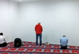 Okullarda mescit düzenlemesi hukuka aykırı