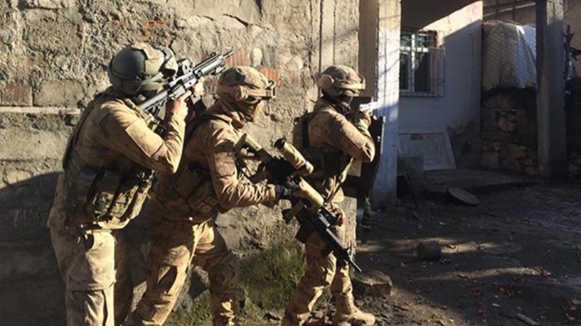 28 ilde 4 bin 731 timden oluşan 61 bin 500 jandarma ile operasyon