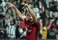 Cenk Tosun ilk gölünü attı
