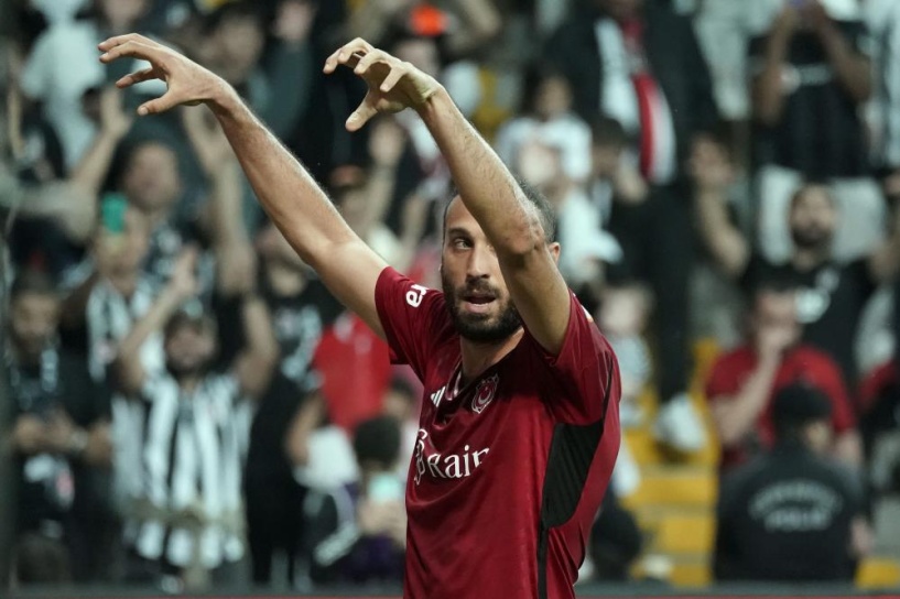 Cenk Tosun ilk gölünü attı