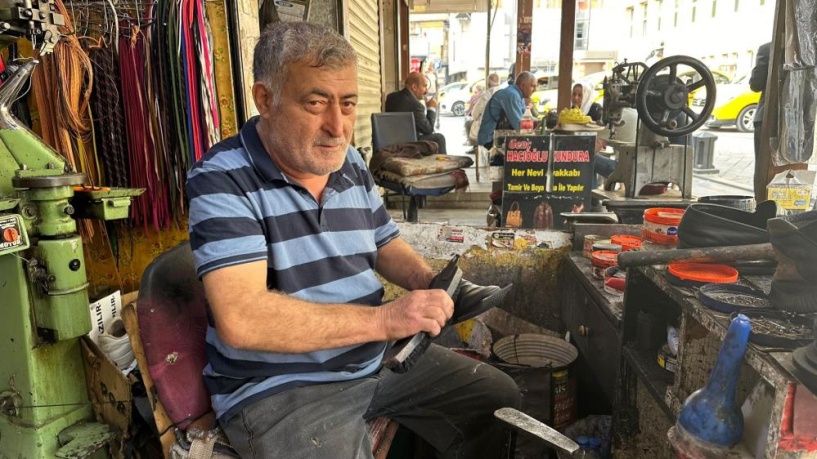 Ayakkabı fiyatları uçunca, vatandaşa eskiyi tamir ettirmek düştü