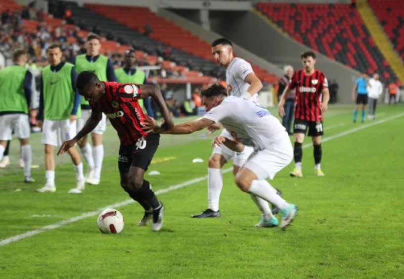 Gaziantep FK- Çaykur’u 2-0 mağlup etti