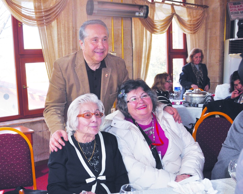 BİR CUMHURİYET AİLESİ