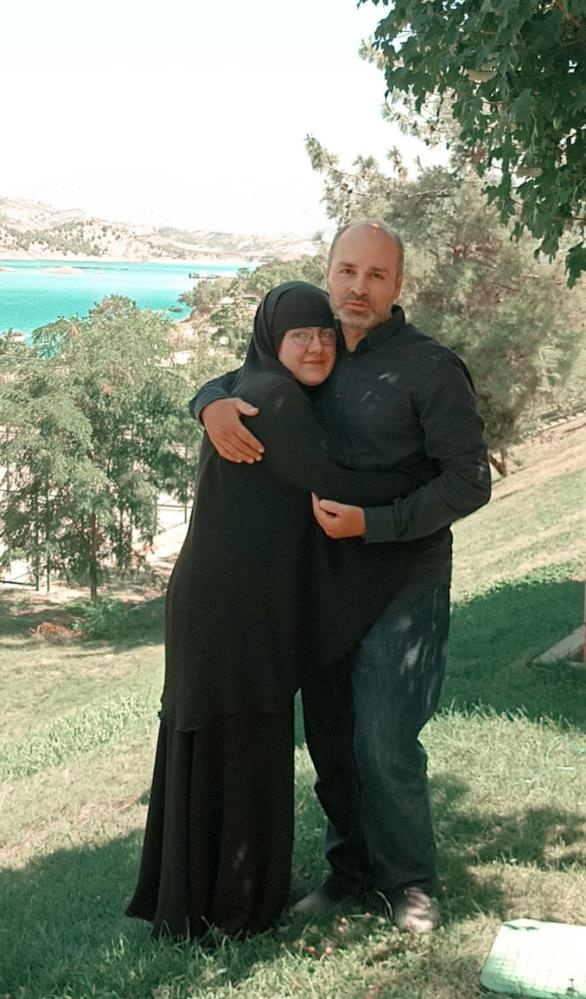 Motosiklet bariyerlere çarptı, karı-koca yaşamını yeterdi