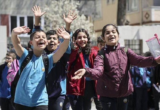 Okullar yarın ara tatile giriyor