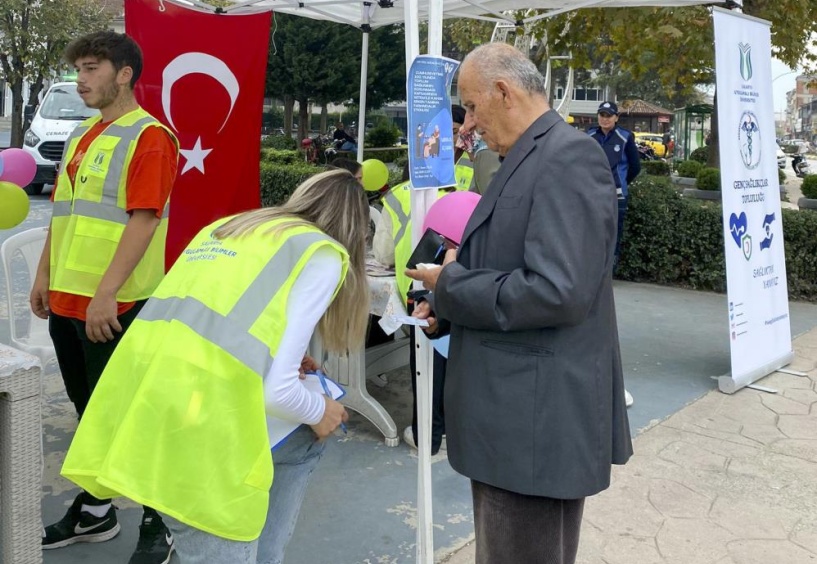 Deprem bölgesinde 2 buçuk milyondan fazla muayene