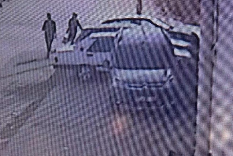 Aracını çaldılar