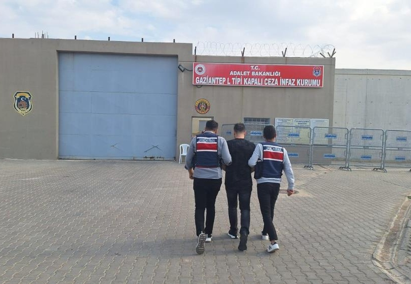 Dolandırıcı tutuklandı