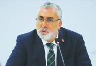 Ülkesinden habersiz zavallı Bakan!