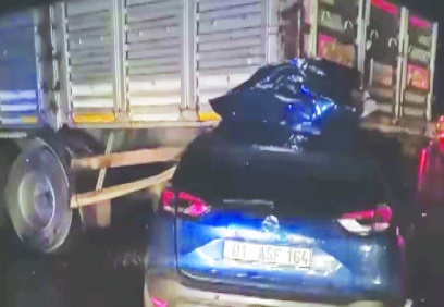 TIR dorsesine çarpan otomobil sürücüsü yaşamını yitirdi