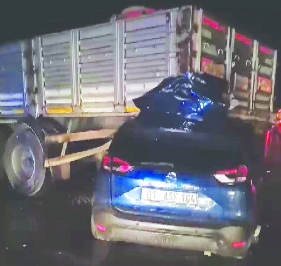 TIR dorsesine çarpan otomobil sürücüsü yaşamını yitirdi