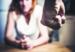 Ev, iş, okul, sokak ve sosyal medyada erkek şiddetine maruz bırakılıyoruz