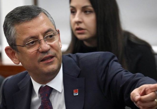 Üç il dışında kimseye verdiğimiz söz yok