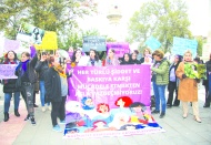 Kadına yönelik şiddetin sonlanması için eril dil kullanım dışı kalmalı!