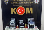 Bir işyerinde sahte dolar ele geçirildi