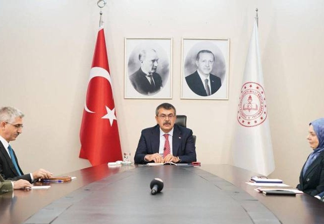 MEB, 55 milyon 208 bine araç kiraladı, ihaleyi de AKP'li aday adayı aldı