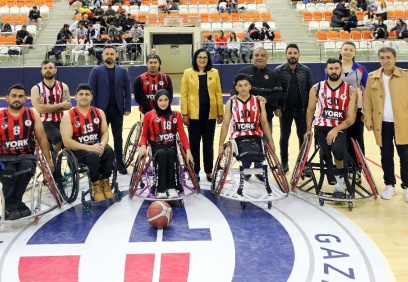 Dünya Engelliler Günü’nde Tekerlekli Sandalye Basketbol Takımı ile maç yapıldı