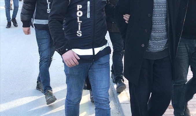 Kamuda aktif görevli FETÖ’cüler gözaltında