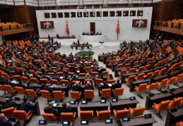 Seçimin ardından milletvekillerinin yüzde 10’u parti değiştirdi