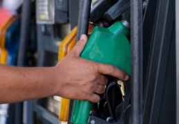 Benzine 1 lira 49 kuruş zam geldi
