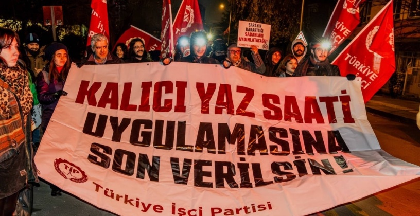 TİP’ten saat 06.30’da yaz saati protestosu: “Bu saatte Gandalf * bile gelmez”