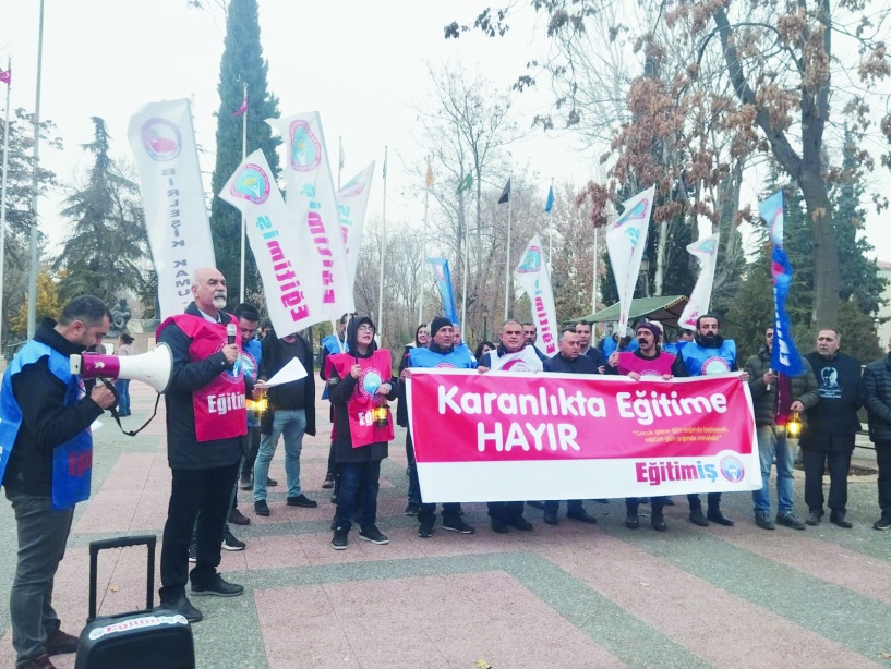 AKP iktidarı, ülkeyi karanlığa mahkum etti