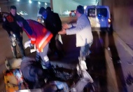 Arızalanan araca çarpan motosiklet sürücüsü yaşamını yitirdi