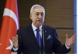 Merdivenaltı şekerleme ve kuruyemişler piyasada