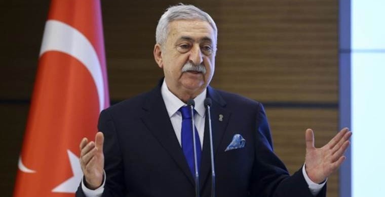 Merdivenaltı şekerleme ve kuruyemişler piyasada