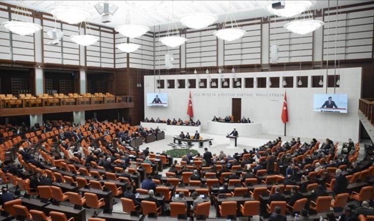 Hazine’nin önümüzdeki yıl yapacağı en düşük borçlanma ise 2 trilyon 655 milyar olacak