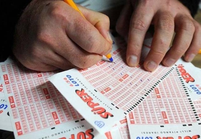 Şans oyunlarından alınan vergi yüzde 50 düşürüldü