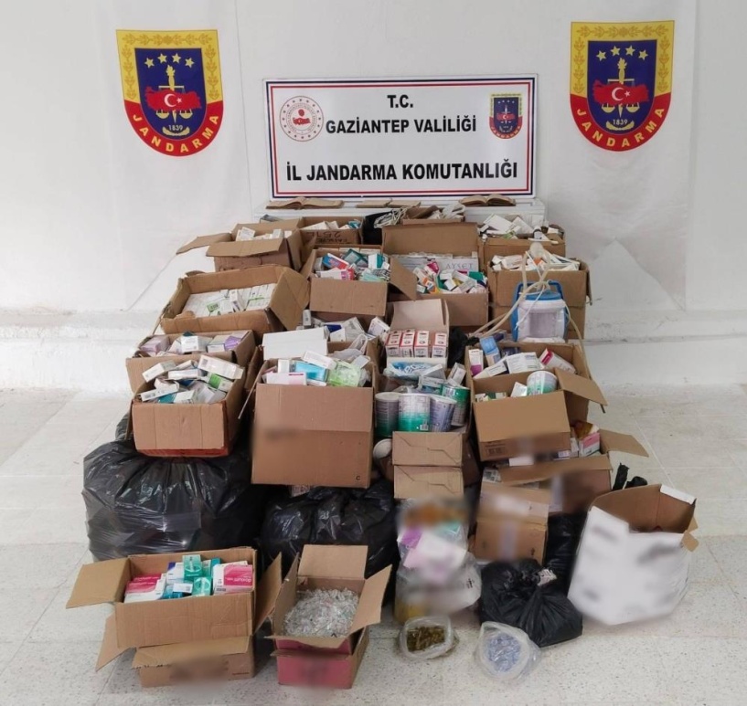 3 milyon 350 bin liralık gümrük kaçağı ilaç ve tıbbi malzeme ele geçirildi