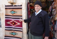 3 metrekarelik dükkanda geleneksel el sanatını yaşatma mücadelesi