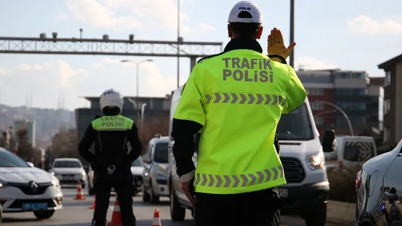 Alkollü araç kullanana 6.440, drift atana 32.234 lira ceza verilecek