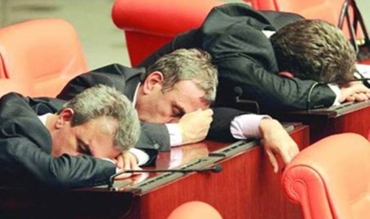 Emekliye 10 bin, vekile 230 bin… Böyle adalet görülmedi!