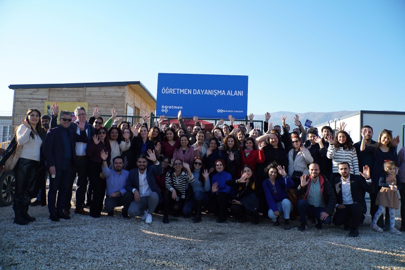 Hatay’ın yeniden ayağa kalkmasında öğretmenlerle beraber çözüm üretecek