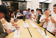 Akıllı telefonda, uydu konuşması yapabilen yeni modeller çıkıyor