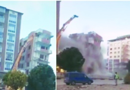 Yıkım sırasında bir bina daha çöktü