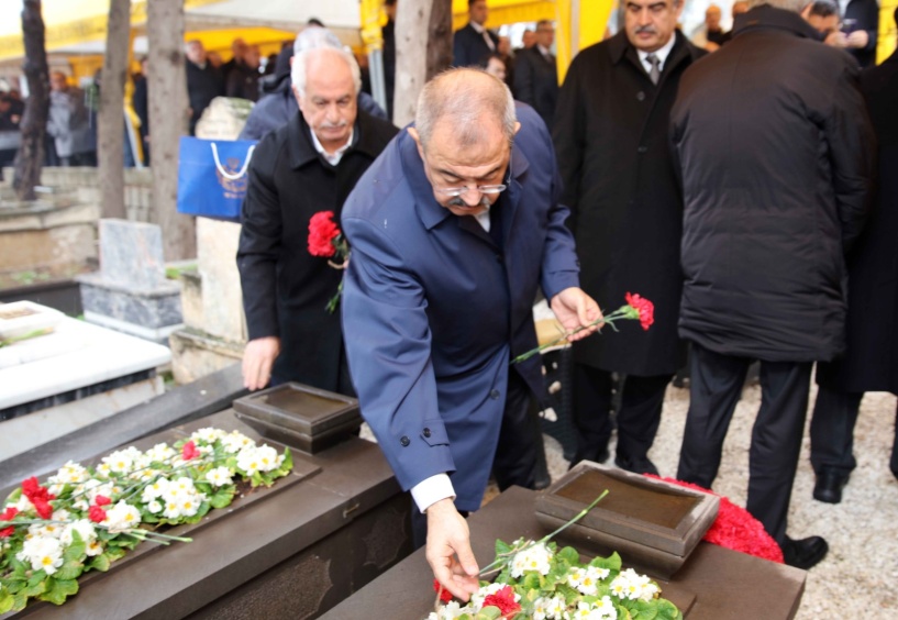 SANKO’NUN KURUCUSU SANİ KONUKOĞLU, MEZARI BAŞINDA ANILDI