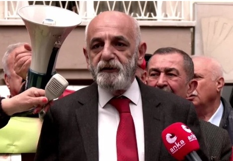 Aklımızla dalga geçmeye başladılar