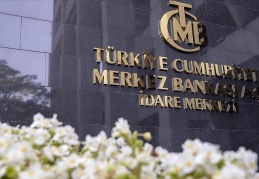 Yıl sonu Dolar/TL beklentisi 40 lira, enflasyon beklentisi ise yüzde 42.04 oldu