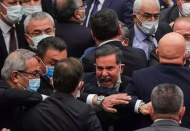 CHP’de 595 adayın sadece 50'si kadın, AKP büyükşehirde yalnızca bir kadın aday gösterdi