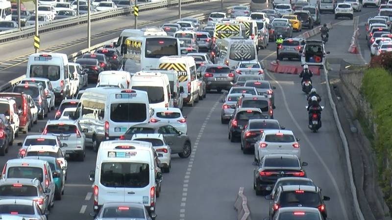 Trafikteki taşıt sayısı 2 milyon 258 bin arttı