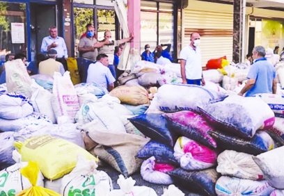 Birçok esnaf sattığı fıstığın parasını alamayınca batıyor