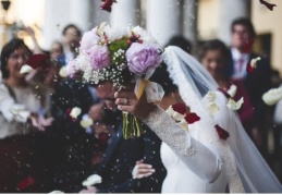 'Evlenen kadın, erkeğin soyadını almaya mecbur değil'