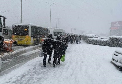 Buzlu, karlı havalar sakatlanma riskini artırıyor