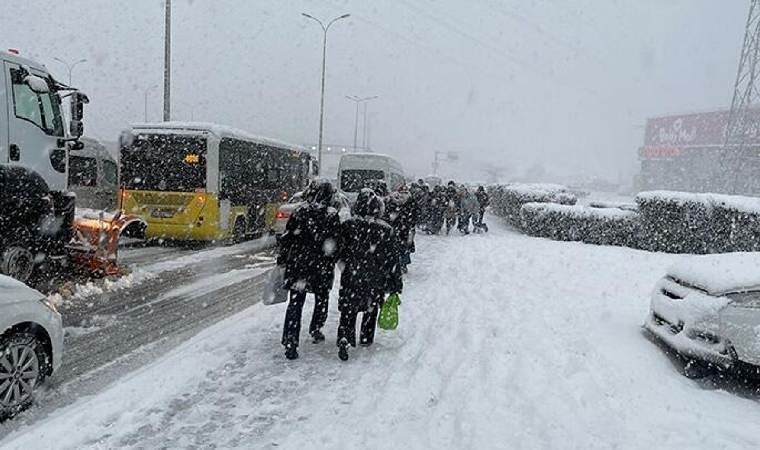 Buzlu, karlı havalar sakatlanma riskini artırıyor