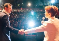 Oya Baydar yazdı: Vicdanını yitirmiş toplumda ar damarı çatlamış siyaset